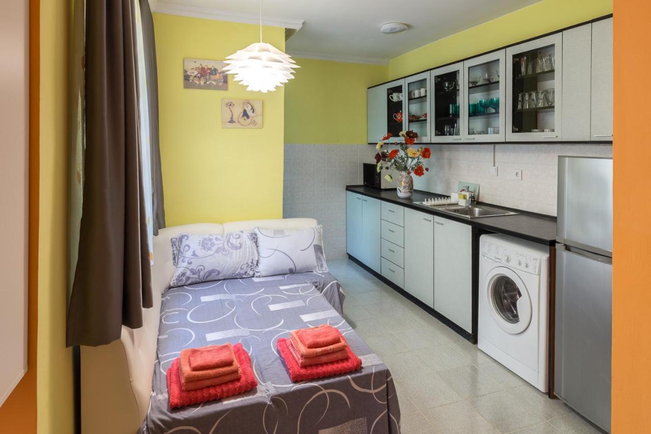 Kapriz - 2 Beds Aptmnt Near The Beach Varna Exterior photo